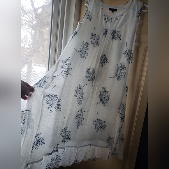 Papillon Floral Sleeveless White Dress - Picture 5 of 8